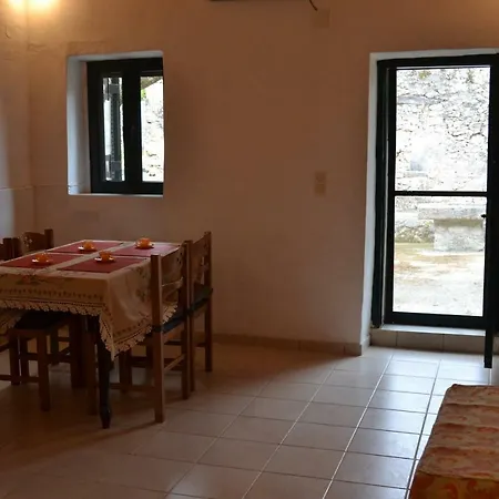 Liotrivi Olive Press