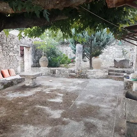 Liotrivi Olive Press Ferienhaus *